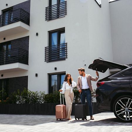 Resto Inn - Smart Apartamenty Blisko Energylandii Polwies Exterior foto